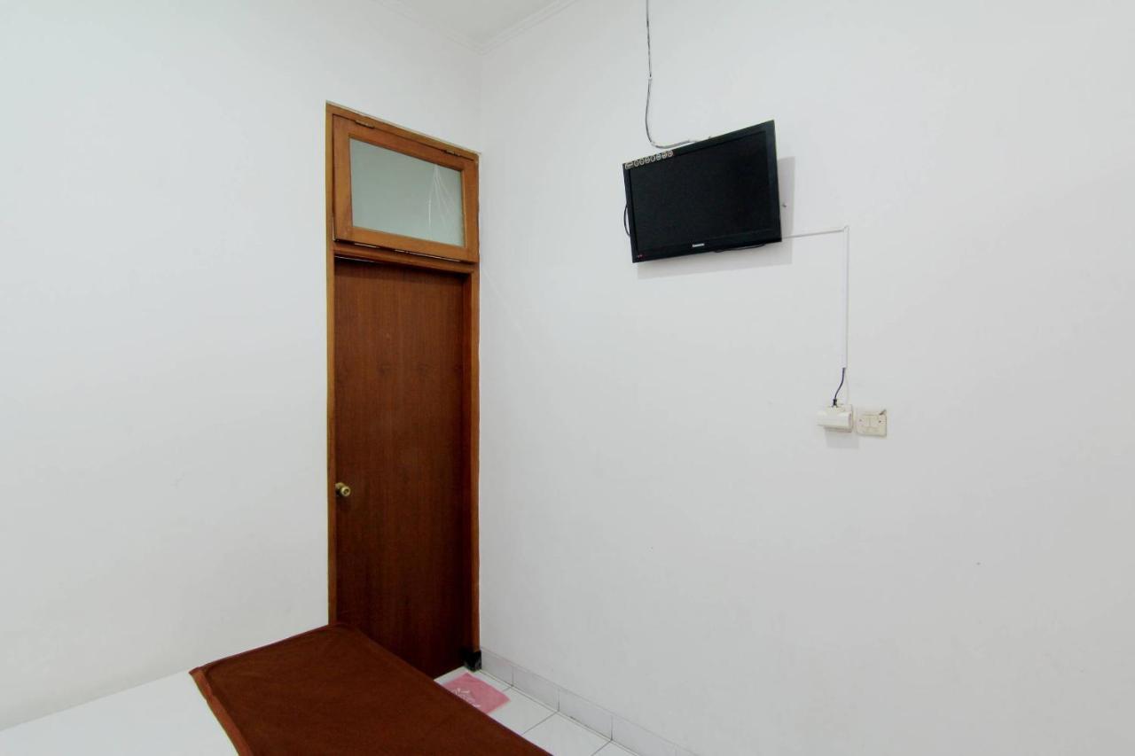Hotel Fevytra Syariah Yogyakarta Exterior foto