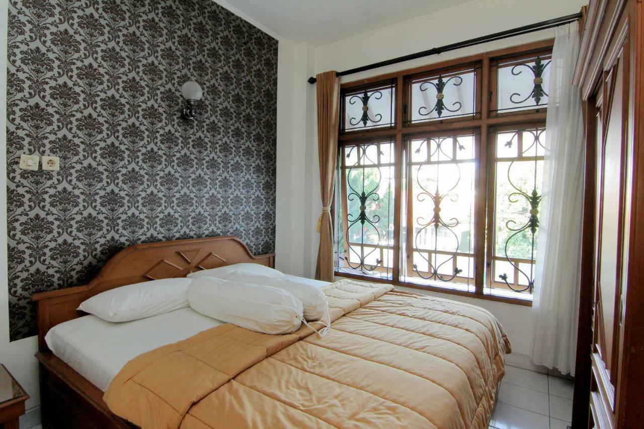 Hotel Fevytra Syariah Yogyakarta Exterior foto