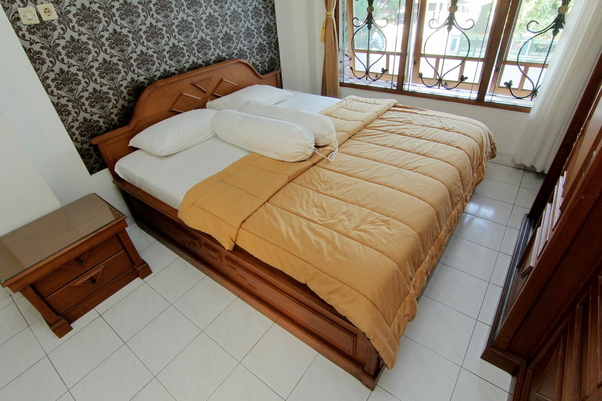 Hotel Fevytra Syariah Yogyakarta Exterior foto
